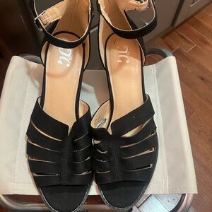 Chic Black Strappy Heels